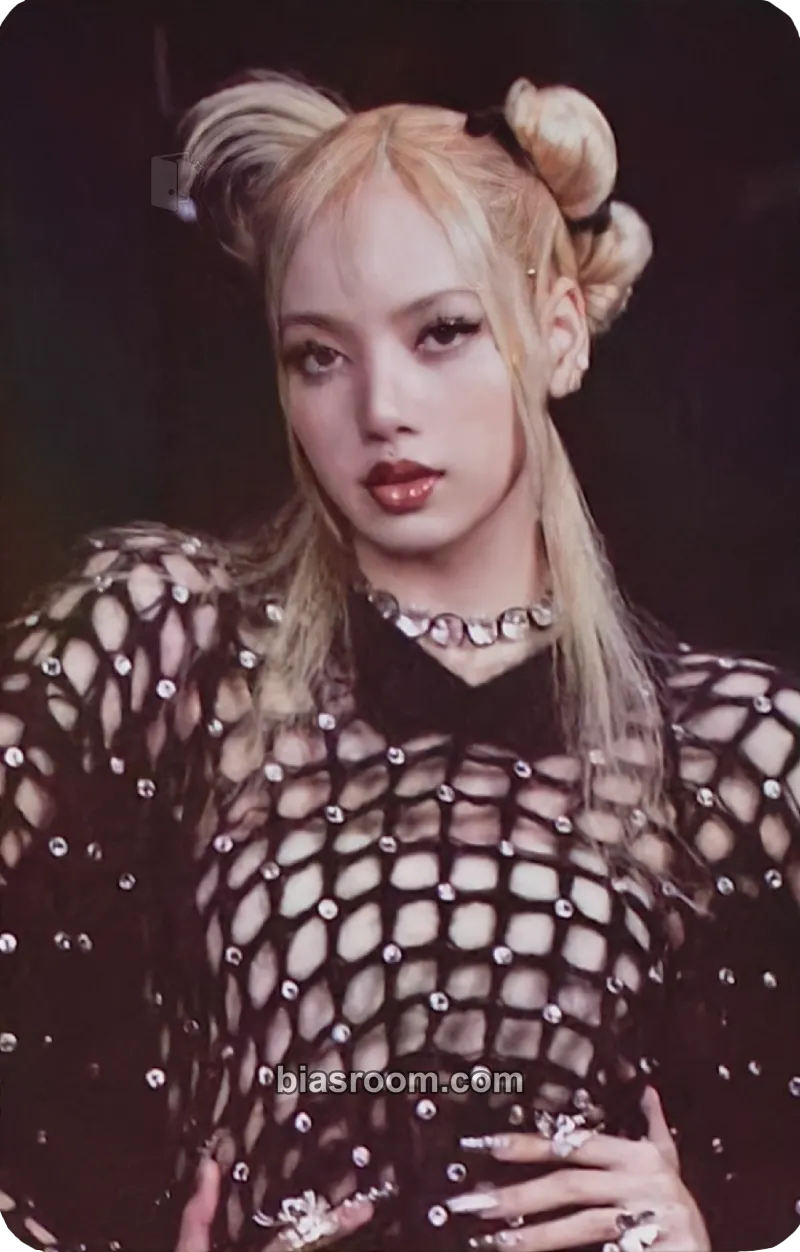 Lisa BORN PINK Photocard - BLACKPINK - BLACKPINK K-pop photocard
