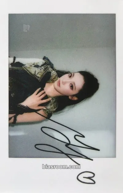 Ningning Ningning X Madame Figaro China Photocard - aespa - aespa K-pop photocard