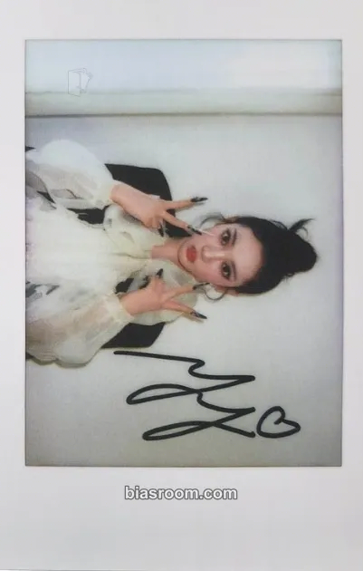 Ningning Ningning X Madame Figaro China Photocard - aespa - aespa K-pop photocard