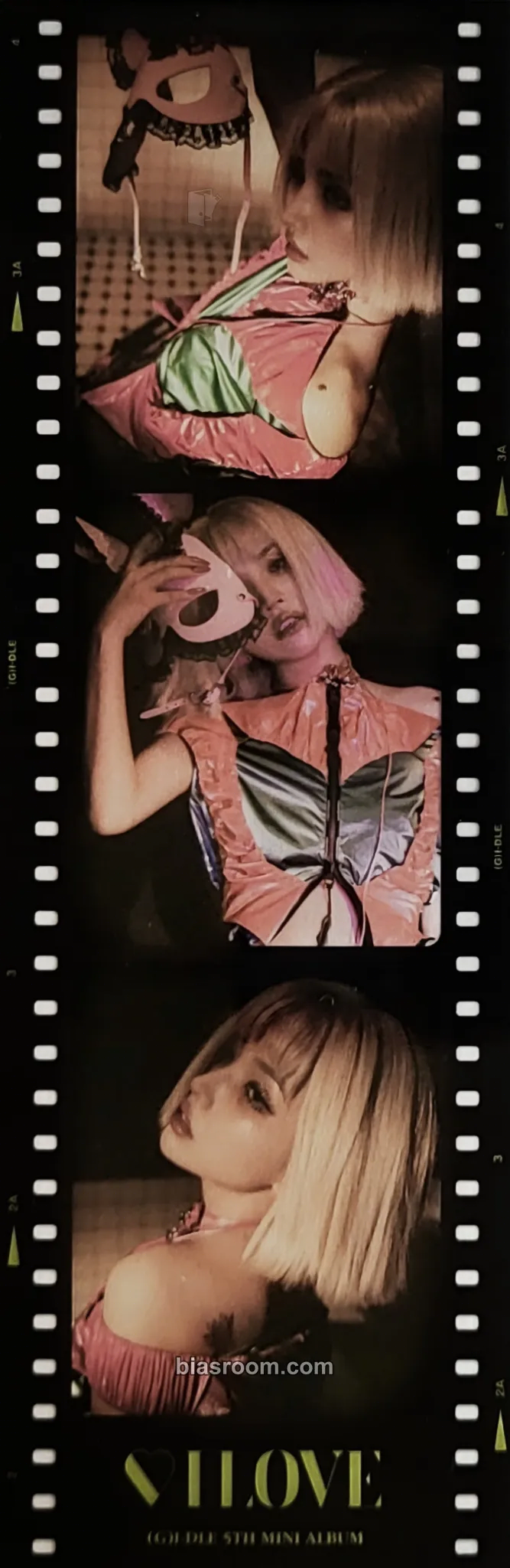 Soyeon I Love Photocard - i-dle - i-dle K-pop photocard