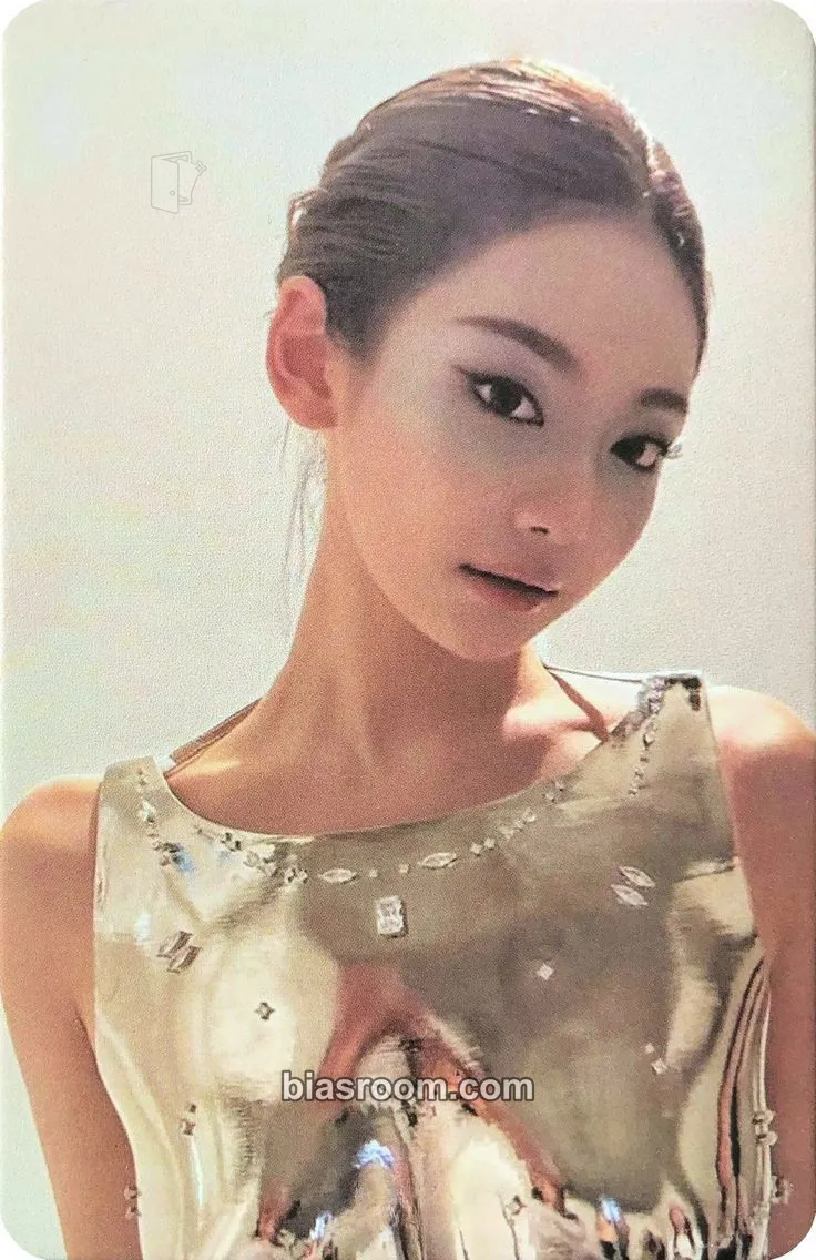 Ningning Ningning X ELLE China Photocard - aespa - aespa K-pop photocard