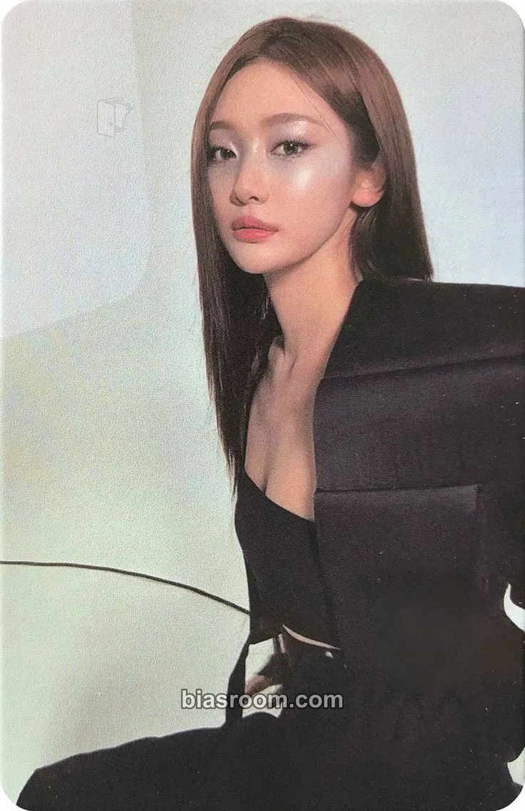 Ningning Ningning X ELLE China Photocard - aespa - aespa K-pop photocard