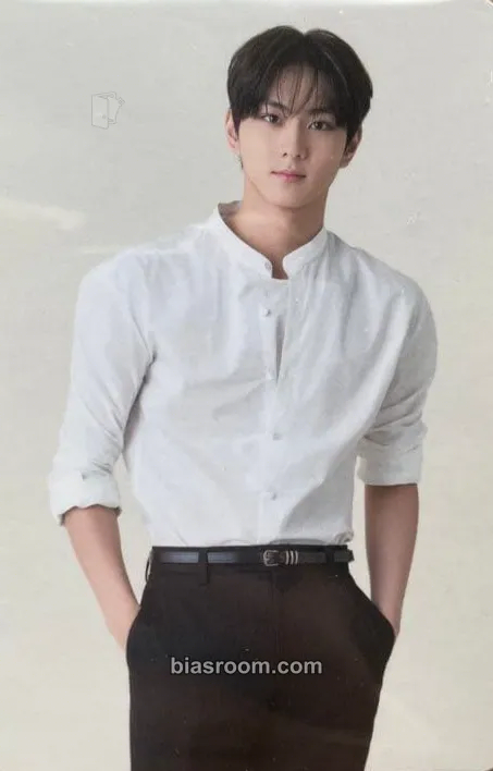 Jungwon EN-CHANTED BITE Photocard - ENHYPEN - ENHYPEN K-pop photocard