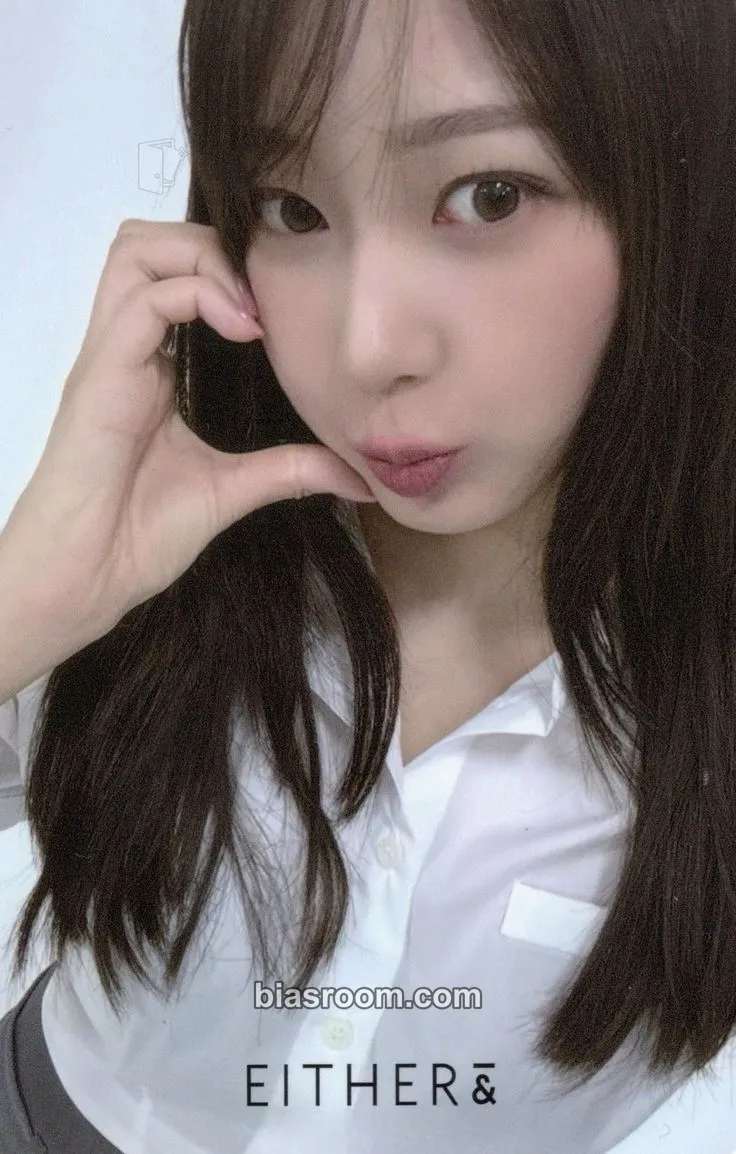 Giselle Giselle X EITHER& Photocard - aespa - aespa K-pop photocard