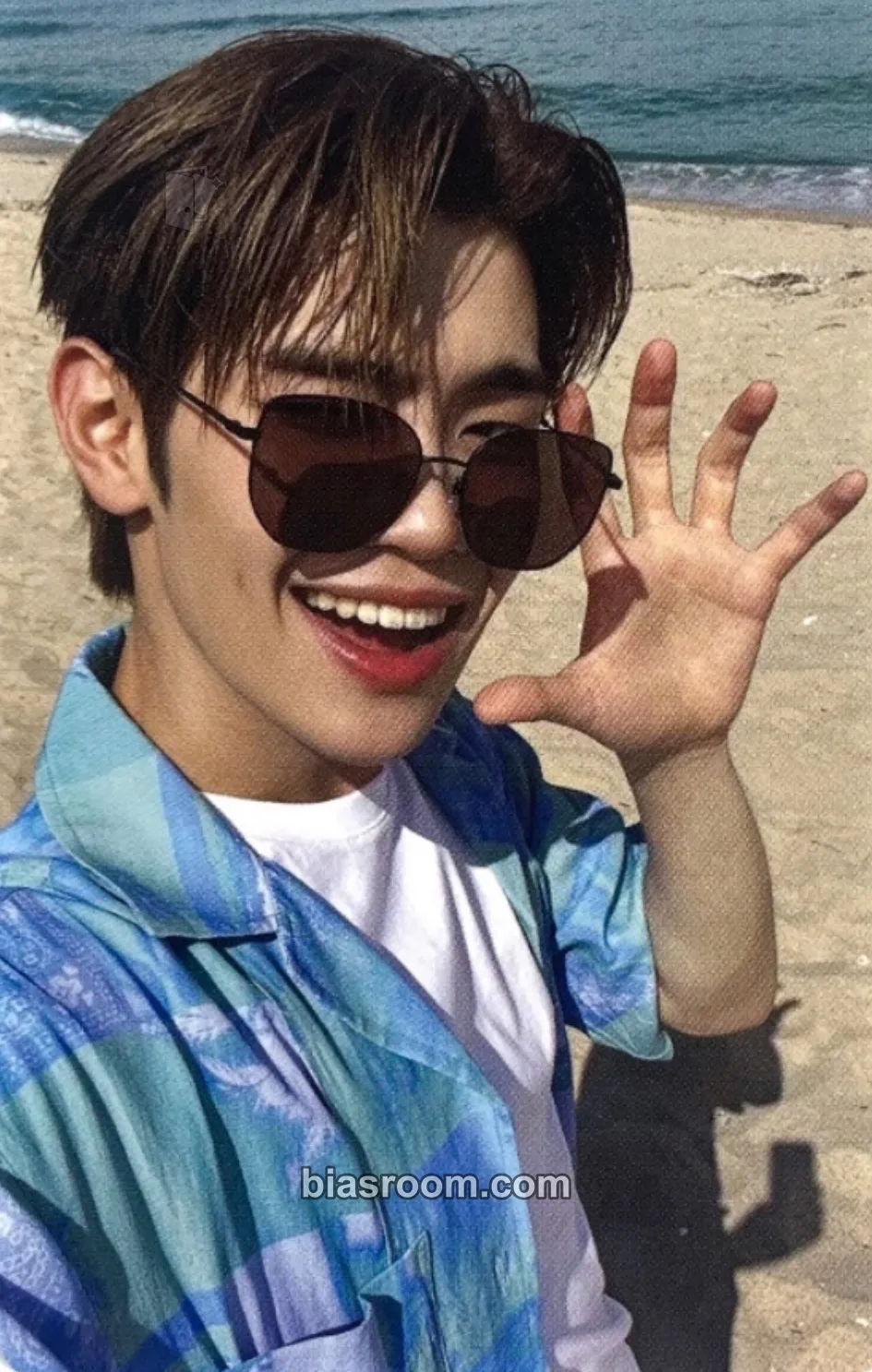 Taerae DICON: The Beach Boy Photocard - ZEROBASEONE - ZEROBASEONE K-pop photocard