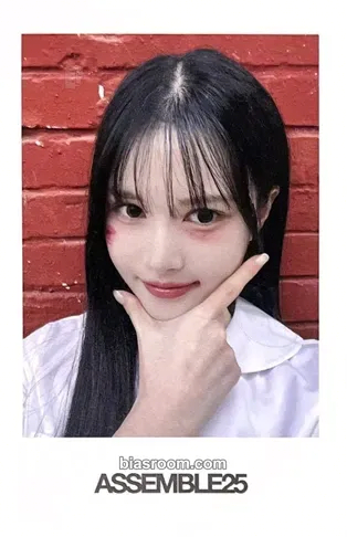 Mayu Assemble25 Photocard - tripleS - tripleS K-pop photocard