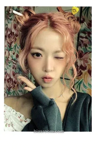 Nien Assemble25 Photocard - tripleS - tripleS K-pop photocard