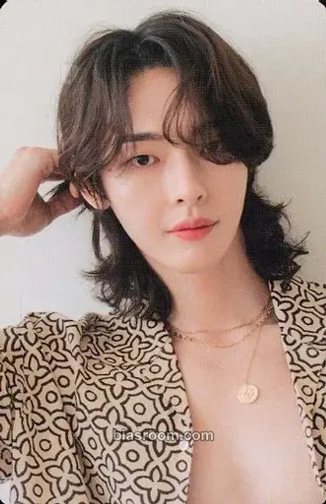 OnlyOneOf - KB - undergrOund idOl #2 Album album photocard