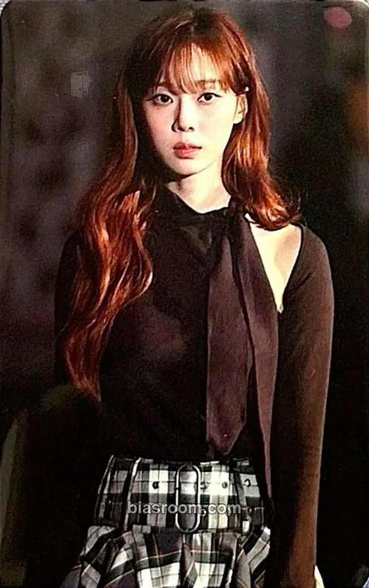 Winter aespa: WORLD TOUR in cinemas Photocard - aespa - aespa K-pop photocard