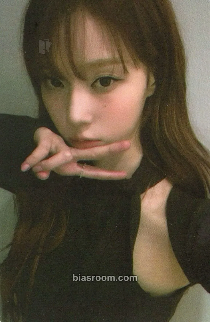 Winter aespa: WORLD TOUR in cinemas Photocard - aespa - aespa K-pop photocard