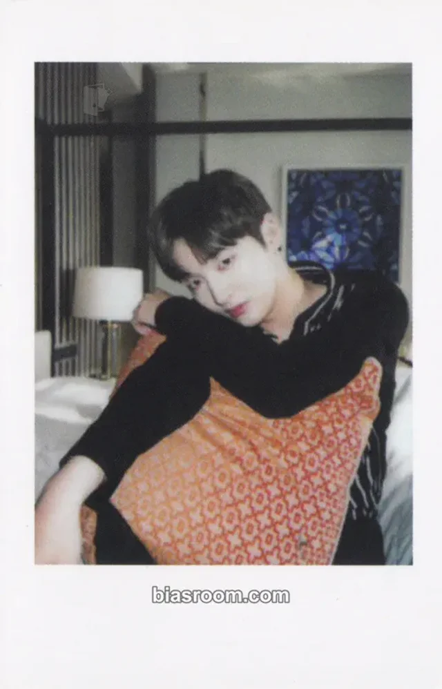 Wanna One - Jisung - WANNA ONE X SUMMER POP-UP STORE Event purchase benefit polaroid