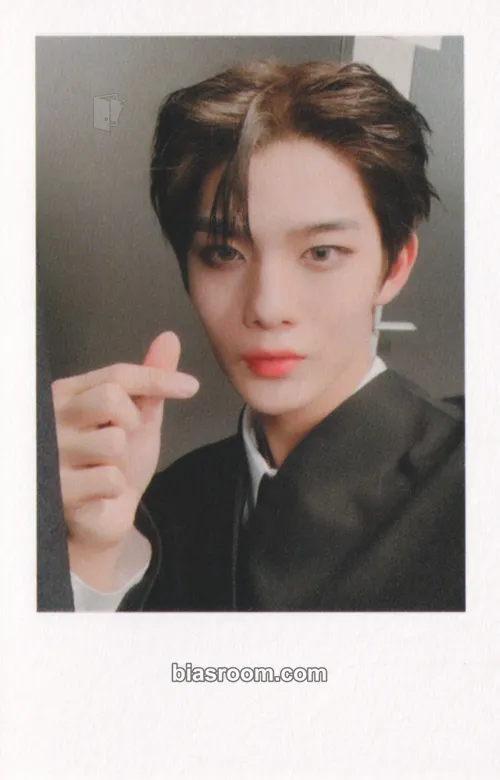 Jinyoung Therefore Photocard - Wanna One - Wanna One K-pop photocard