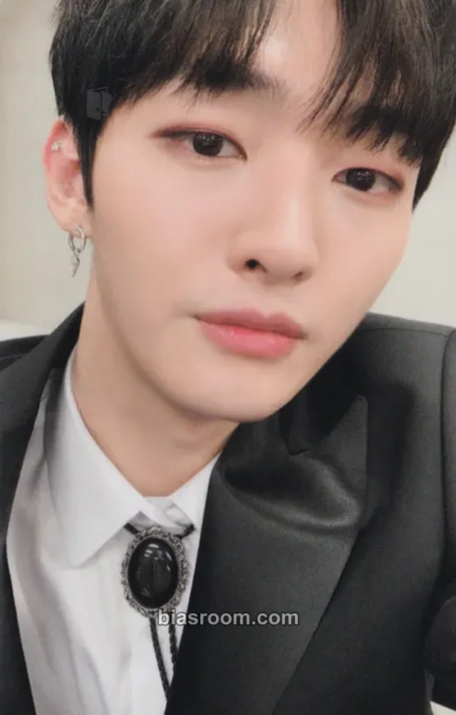 Wanna One - Jisung - Winter Store Event purchase benefit