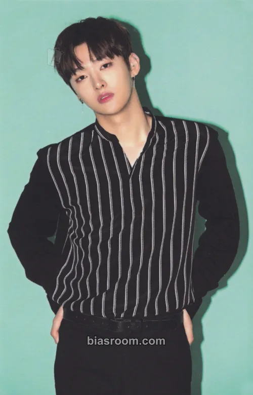 Jisung SUMMER POP-UP Photocard - Wanna One - Wanna One K-pop photocard