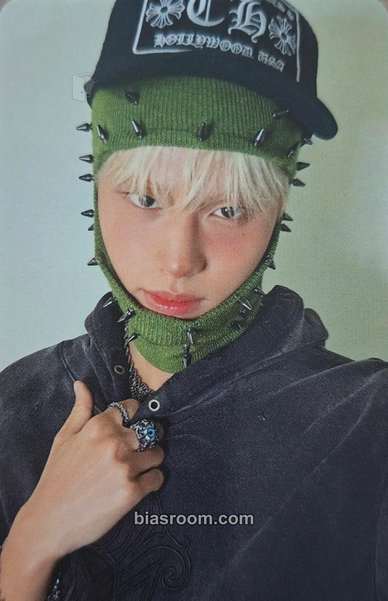 Yeoyeojeong RAW AND RAD Photocard - NEWBEAT - NEWBEAT K-pop photocard