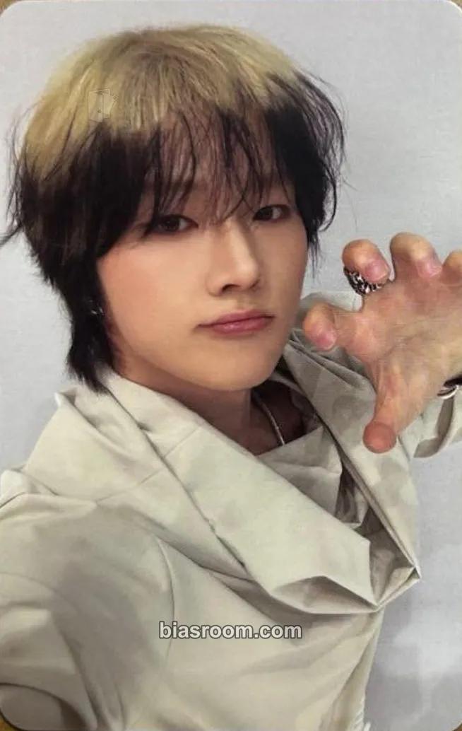 Jungsu DEAD AND Photocard - Xdinary Heroes - Xdinary Heroes K-pop photocard