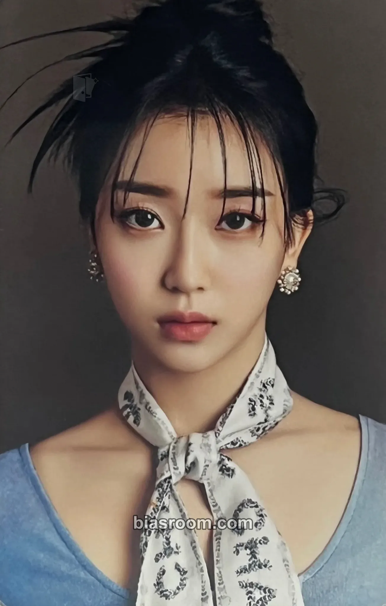 Sumin YOUNG-LUV.COM Photocard - STAYC - STAYC K-pop photocard