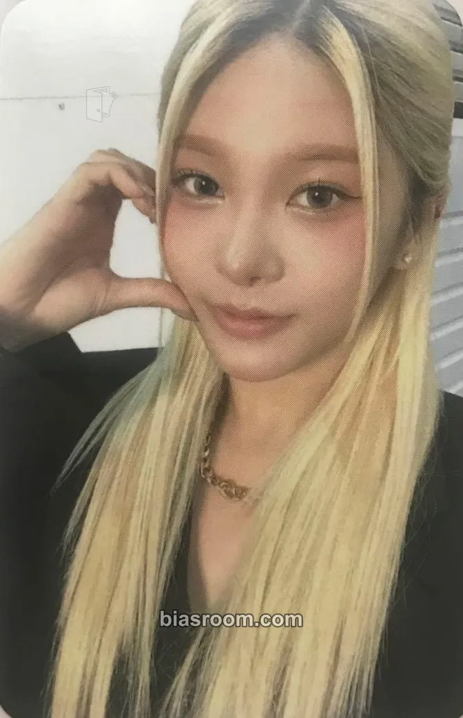 Jiana ATE THAT Photocard - Young Posse - Young Posse K-pop photocard
