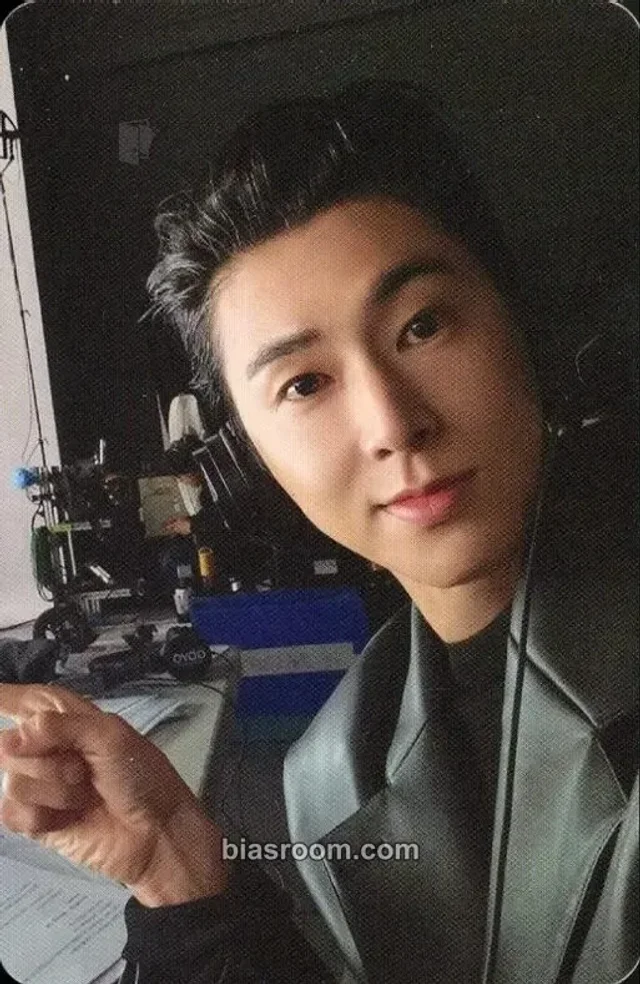 TVXQ - U-Know Yunho - U-Know - Reality Show Album album photocard behind disk version