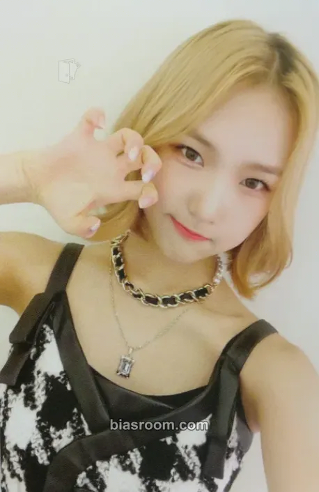 Huiyeon Light a Wish Photocard - LIGHTSUM - LIGHTSUM K-pop photocard