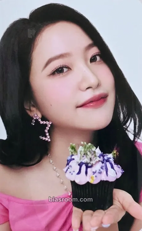 Yeri 2025 SMTOWN : THE CULTURE, THE FUTURE Photocard - Red Velvet - Red Velvet K-pop photocard