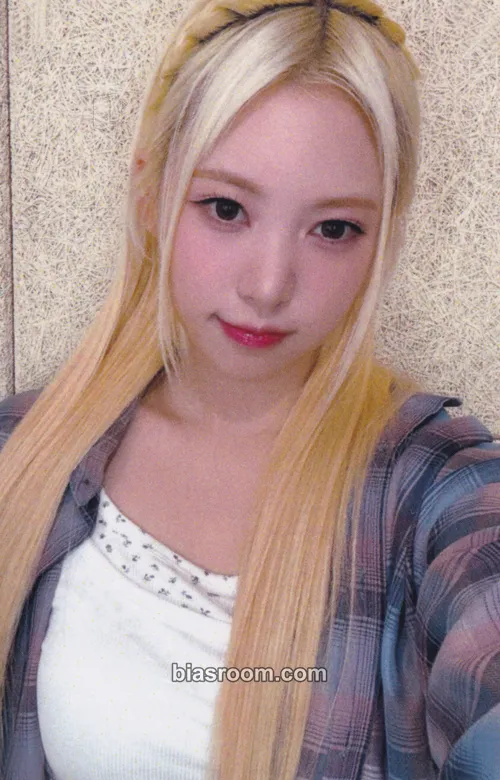 Liv SCENEDROME Photocard - RESCENE - RESCENE K-pop photocard