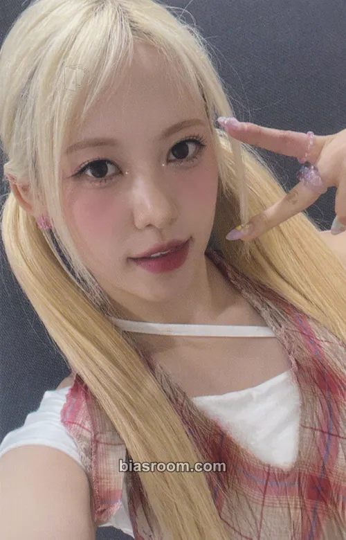 Liv SCENEDROME Photocard - RESCENE - RESCENE K-pop photocard