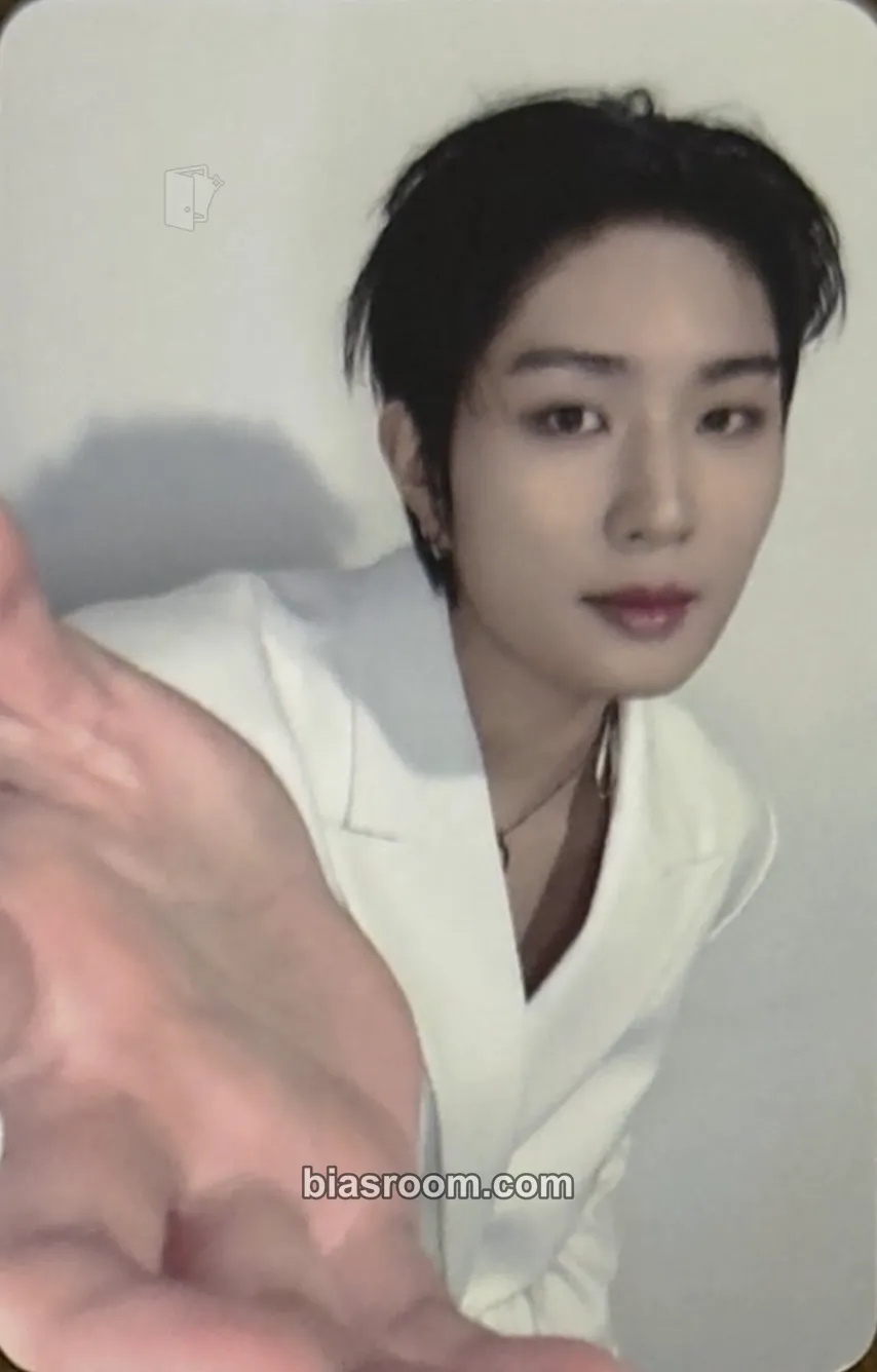 Jiseob 01 Photocard - V01D - V01D K-pop photocard