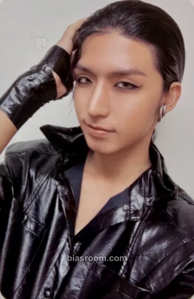Jun Han DEAD AND Photocard - Xdinary Heroes - Xdinary Heroes K-pop photocard