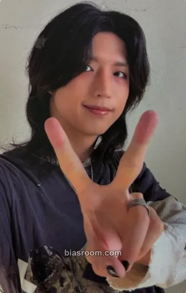 Jun Han DEAD AND Photocard - Xdinary Heroes - Xdinary Heroes K-pop photocard