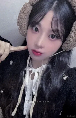 Nien Muhan Photocard - tripleS - tripleS K-pop photocard