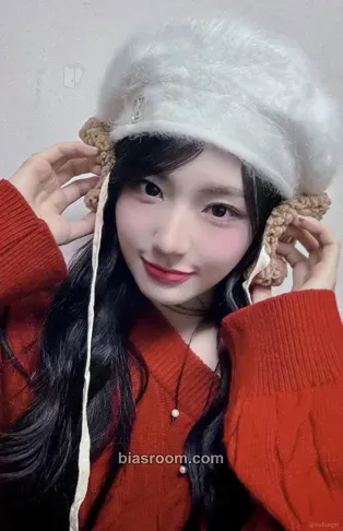 Xinyu Muhan Photocard - tripleS - tripleS K-pop photocard