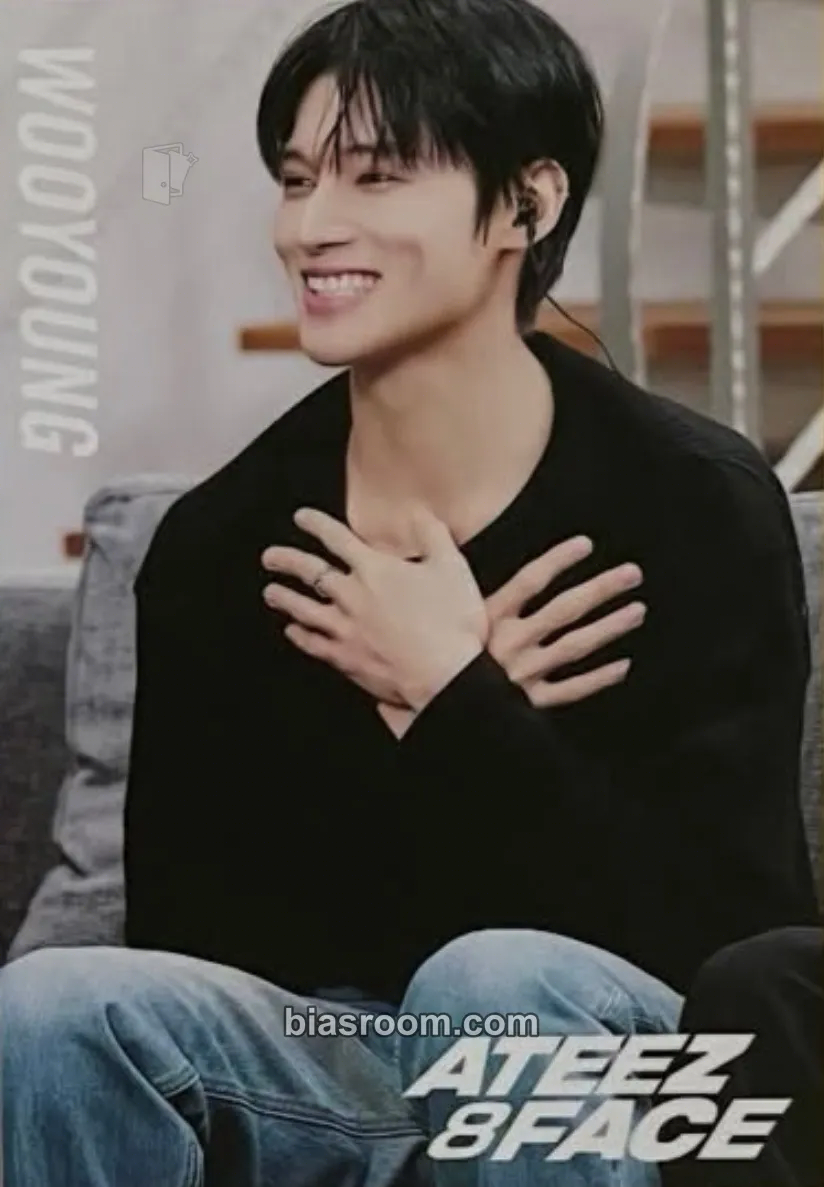 Wooyoung ATEEZ 8 FACE Season 2 Photocard - ATEEZ - ATEEZ K-pop photocard