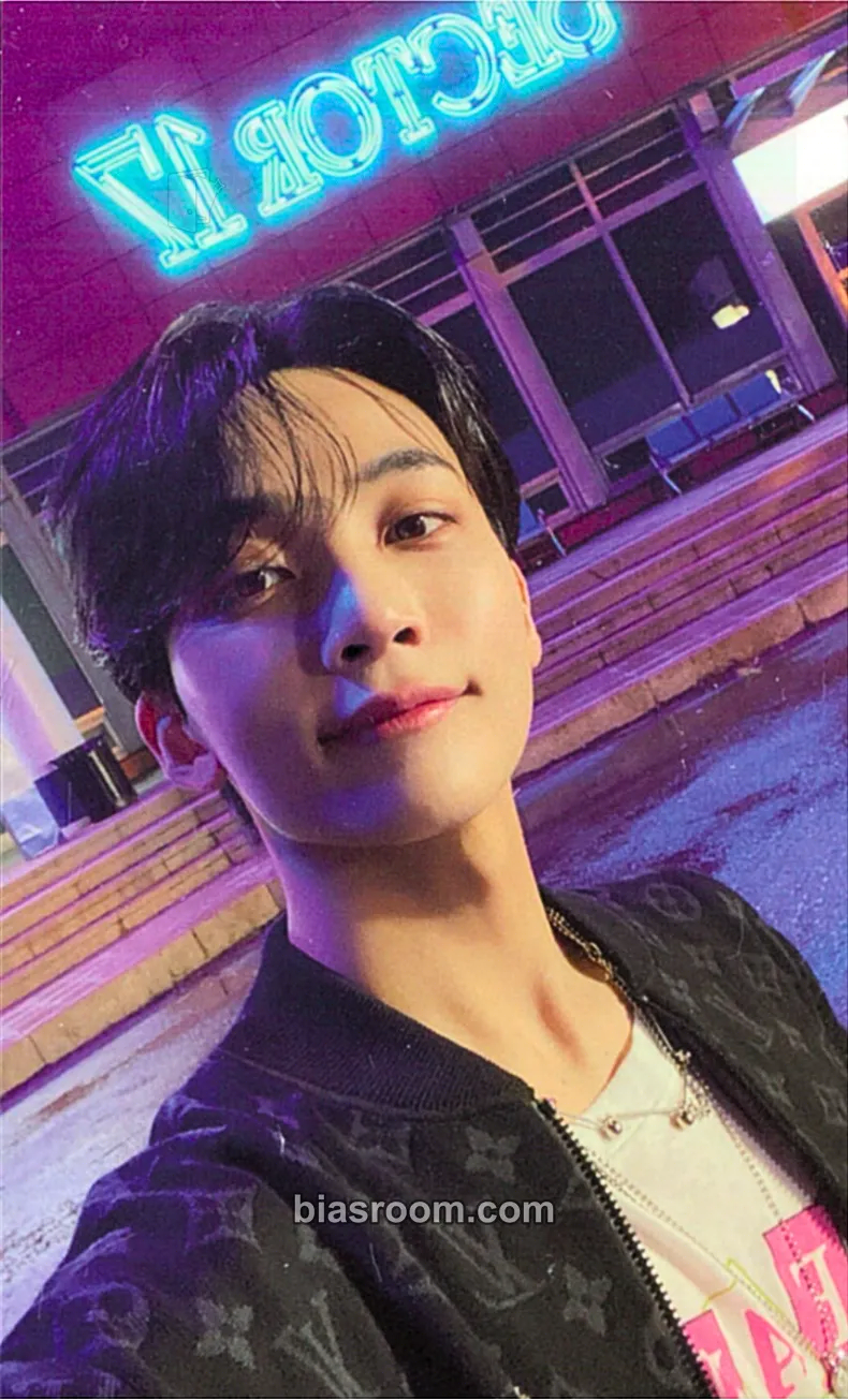 Jeonghan SECTOR 17 Photocard - SEVENTEEN - SEVENTEEN K-pop photocard