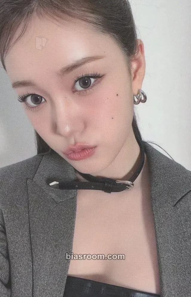 STAYC - J - Lover, Killer / BEBE (Japanese Ver.) Album album photocard standard version