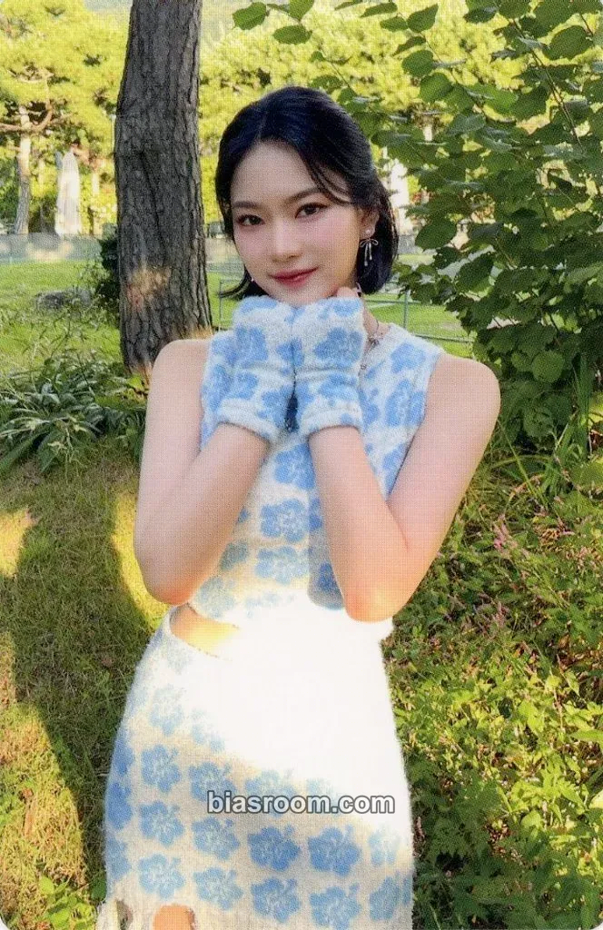 Isa GPT (Japanese Ver.)/ Tell Me Now Photocard - STAYC - STAYC K-pop photocard