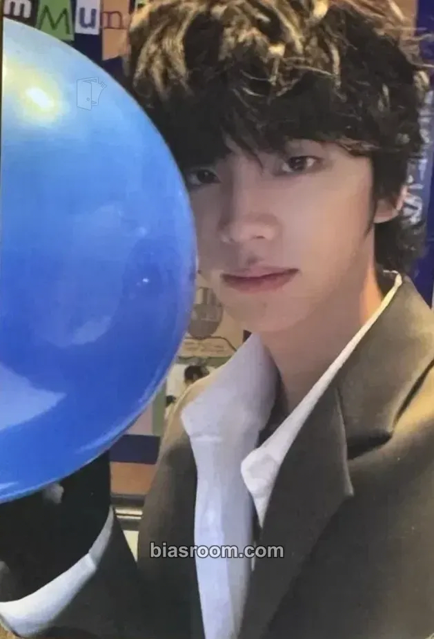 Shinyu Last Bell Photocard - TWS - TWS K-pop photocard