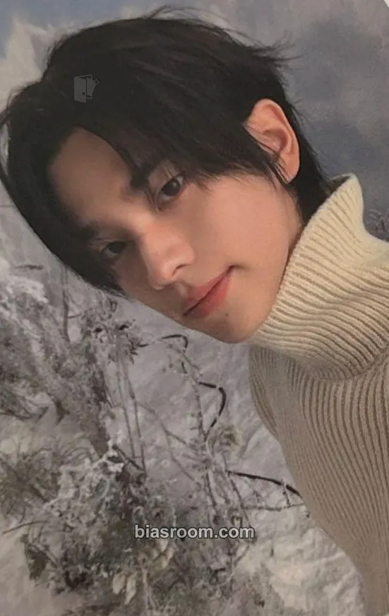 Shinyu Last Bell Photocard - TWS - TWS K-pop photocard