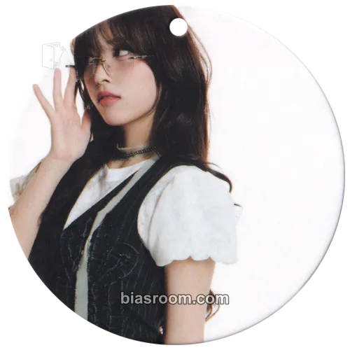 May Glow Up Photocard - RESCENE - RESCENE K-pop photocard