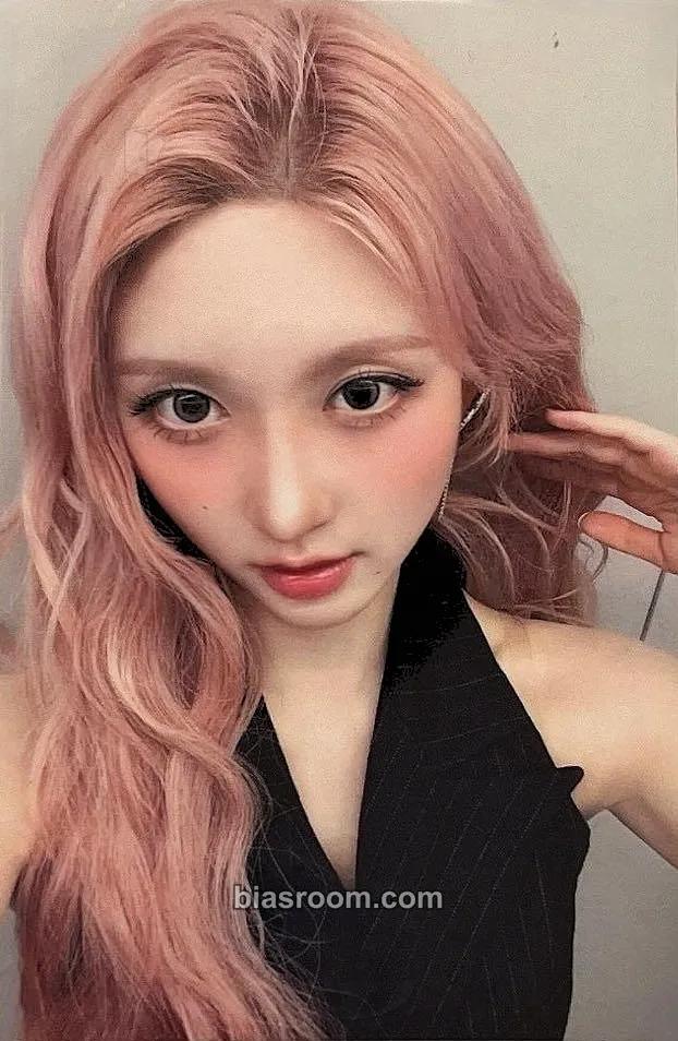 Gaeul LUCID DREAM Photocard - IVE - IVE K-pop photocard