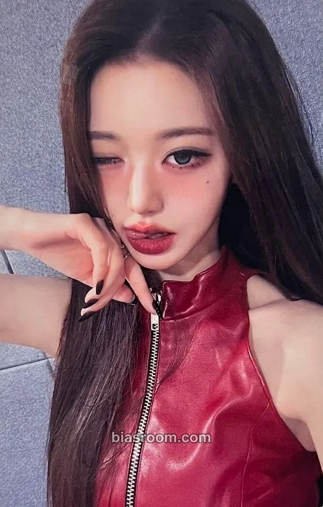 Wonyoung REVIVE+ Photocard - IVE - IVE K-pop photocard