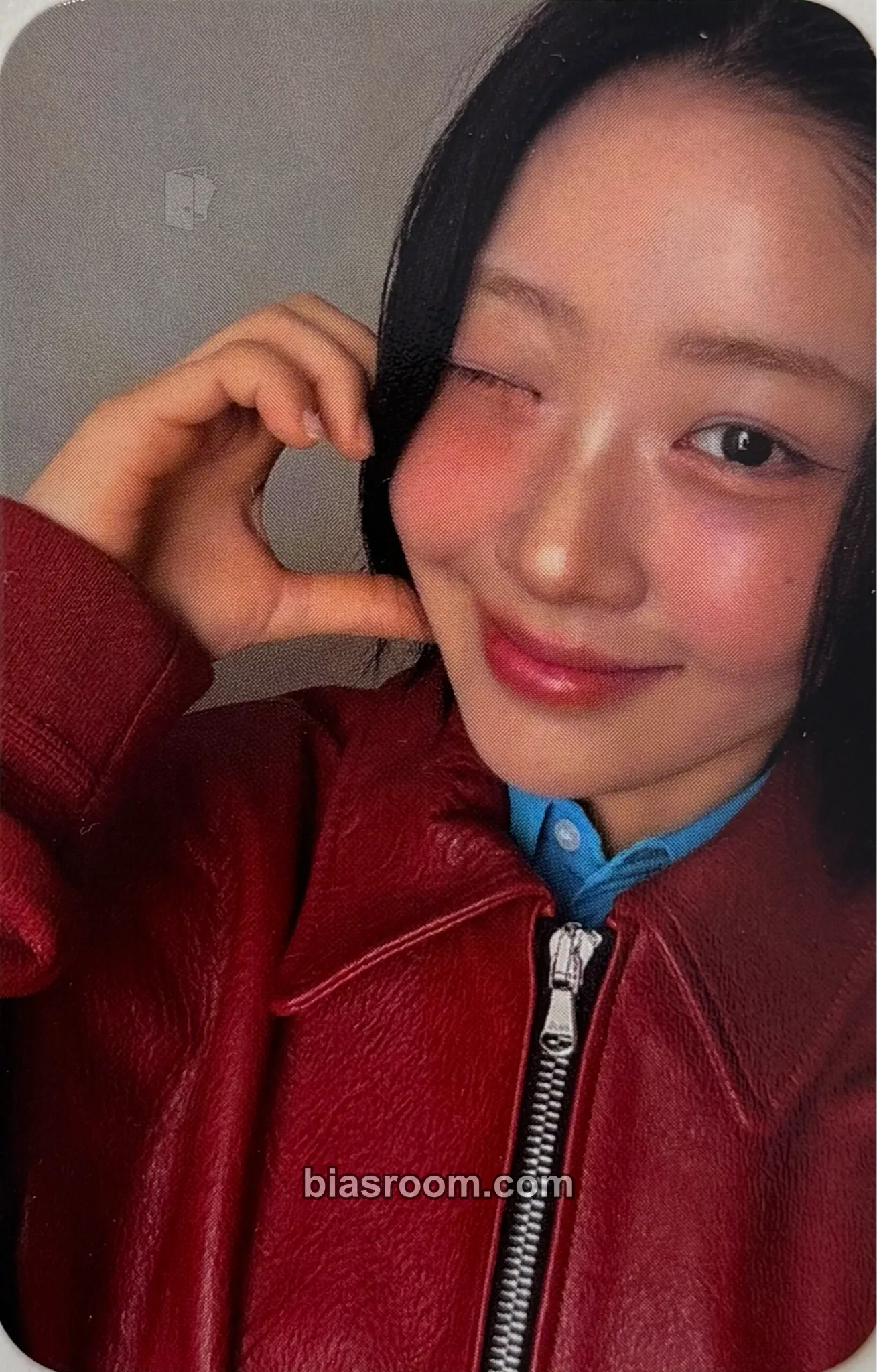 Yves Nail Photocard - Yves - Yves K-pop photocard