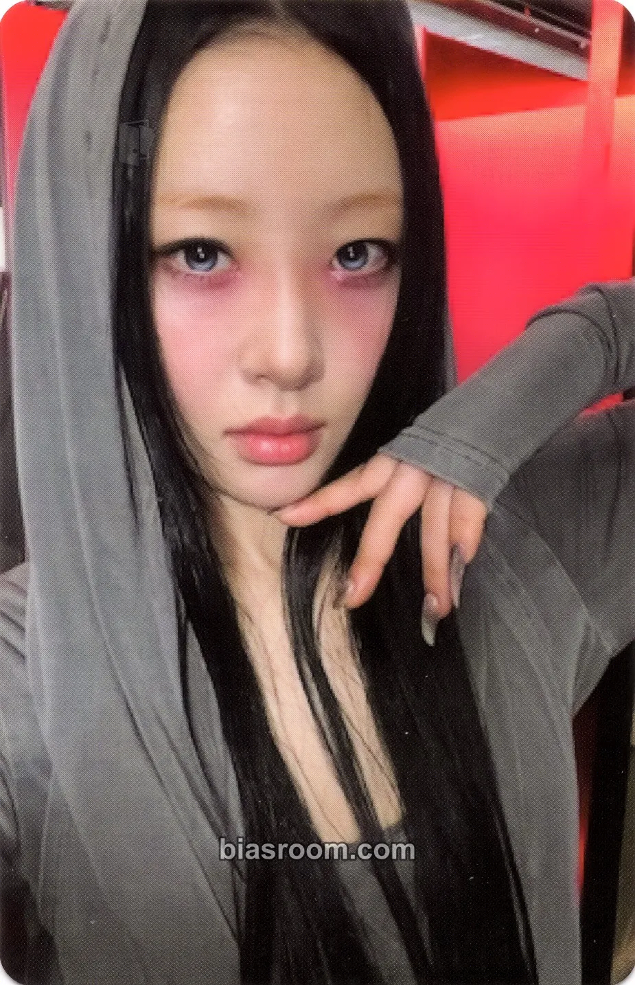 Yves Nail Photocard - Yves - Yves K-pop photocard