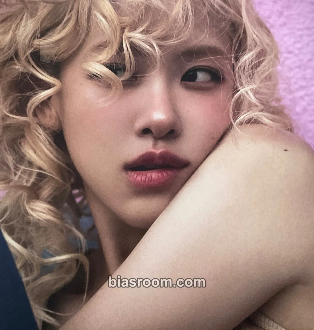 Rosé rosie (Rosé solo) Photocard - BLACKPINK - BLACKPINK K-pop photocard