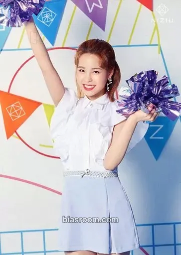 Mako Niziu JYP Japan 2021 pop up store Photocard - NiziU - NiziU K-pop photocard