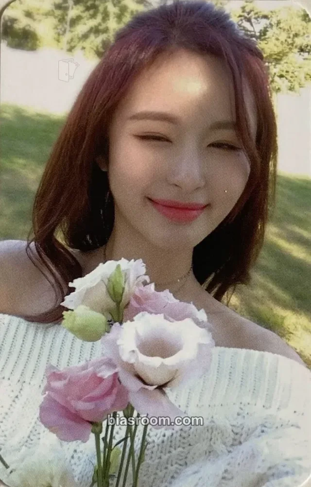 Nature - Lu - NATURE WORLD : CODE W Album album photocard