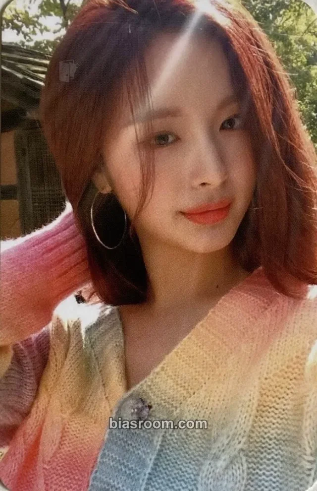 Nature - Lu - NATURE WORLD : CODE W Album album photocard