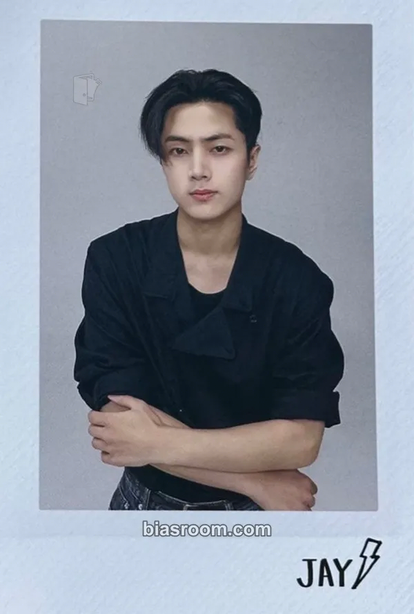 Jay WALK THE LINE SUMMER EDITION IN CINEMAS Photocard - ENHYPEN - ENHYPEN K-pop photocard