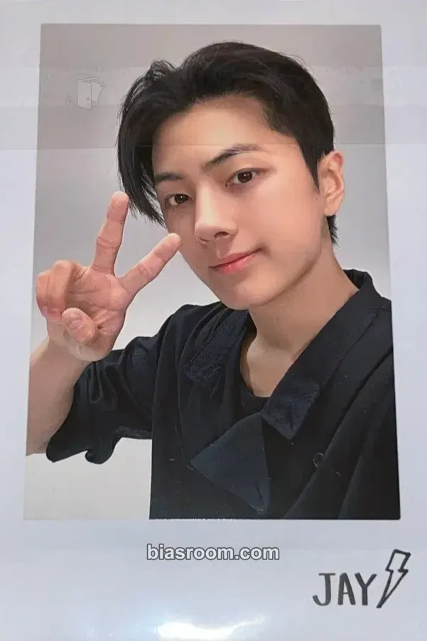 Jay WALK THE LINE SUMMER EDITION IN CINEMAS Photocard - ENHYPEN - ENHYPEN K-pop photocard