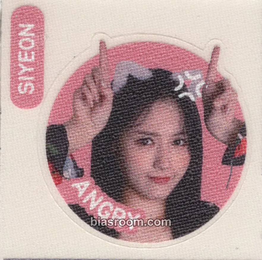 Siyeon Tour Photobook Photocard - Dreamcatcher - Dreamcatcher K-pop photocard